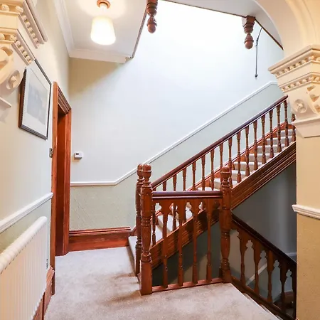 23 Chatsworth Square * 卡莱尔