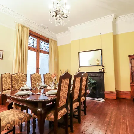 23 Chatsworth Square 度假居
